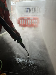 Pressure washing 0 Pressure washing